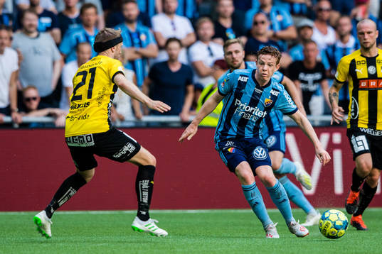 Djurgårdens Aslak Witry och Häckens Rasmus Lindgren