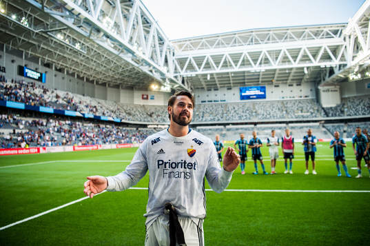 Djurgårdens målvakt Tommi Vaiho jublar