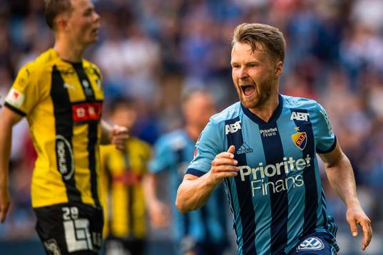 Djurgårdens Jacob Une Larsson jublar