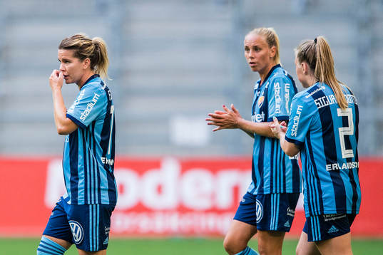 Djurgårdens Ingibjörg Sigurdadottir deppar med lagkamrater