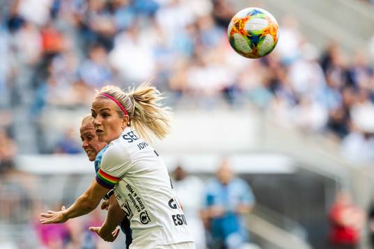 Eskilstunas Fanny Andersson och Djurgårdens Mia Jalkerud