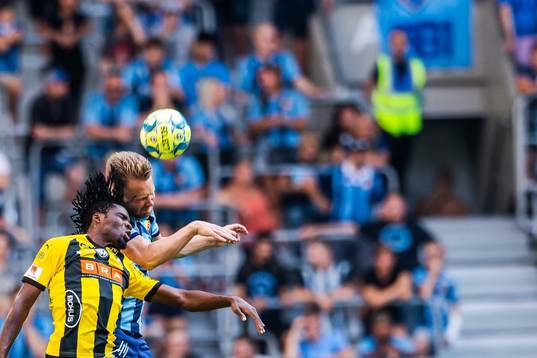 Häckens Godswill Ekpolo och Djurgårdens Jacob Une Larsson