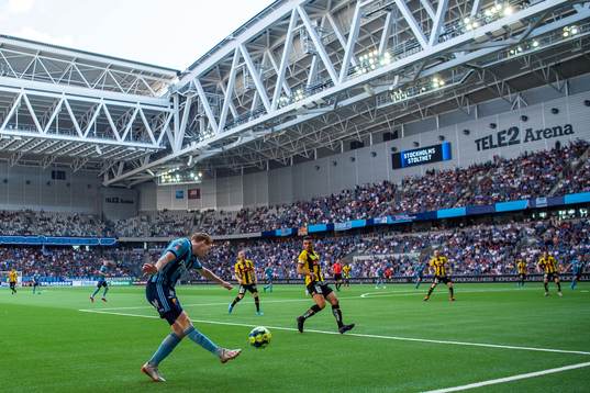 Djurgårdens Aslak Witry och Häckens Ahmed Yasin