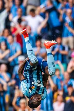 Djurgårdens Edward Chilufya jublar