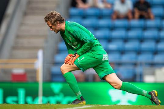 Helsingborgs målvakt Anders Lindegaard deppar