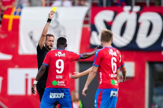 Helsingborgs Alhaji Gero tilldelas en varning av domare
