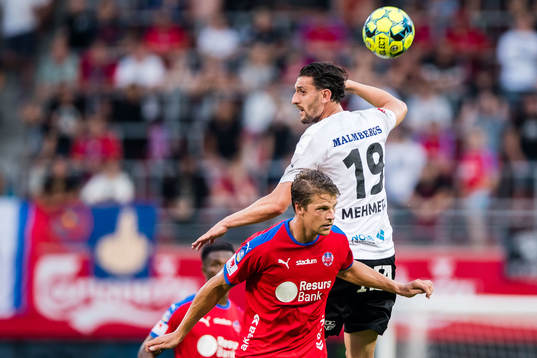 Helsingborgs Fredrik Liverstam och Örebros Agon Mehmeti i