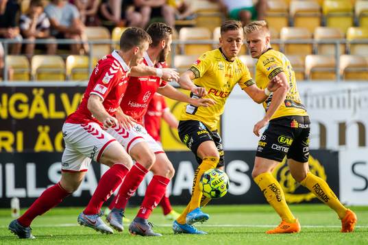 Elfsborgs Jesper Karlsson och Per Frick mot Kalmars Victor