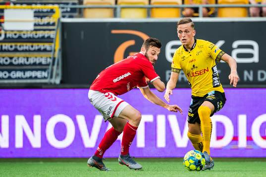 Elfsborgs Jesper Karlsson och Kalmars Fidan Aliti