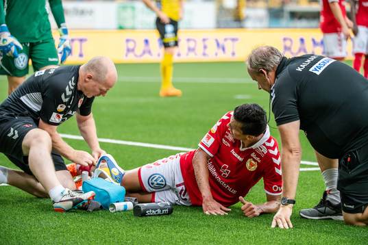 Kalmars Romário Pereira Sipião får vård