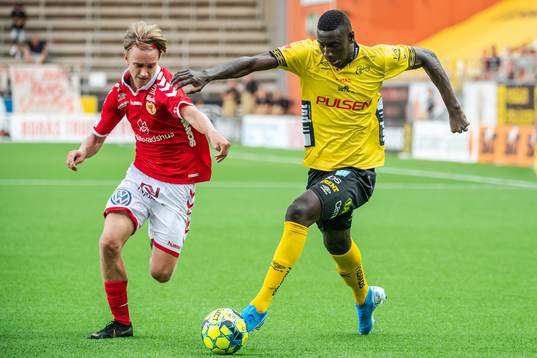 Kalmars Isak Magnusson och Elfsborgs Marokhy Ndione
