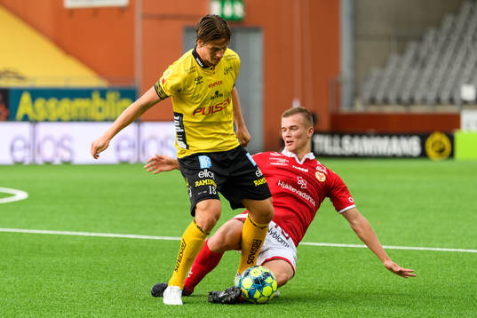 Elfsborgs Simon Olsson och Kalmars Alexander Ahl Holmström