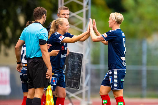 Linköpings Nilla Fischer blir utbytt in kommer Frida
