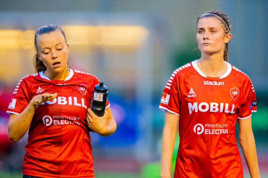 Limhamn Bunkeflos Olga Ahtinen och Dallas Dorosy  deppar