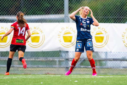 Linköpings Stina Blackstenius deppar