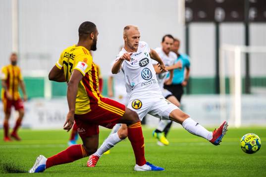 Östers Christian Ljungberg och Syrianskas Patrick Dyrestam