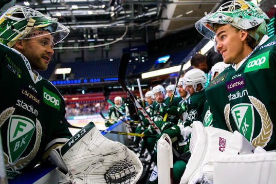Färjestads målvakt Markus Svensson och Colorado Eagles,