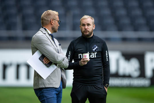 Former player of AIK, Martin Åslund (l) and Patric