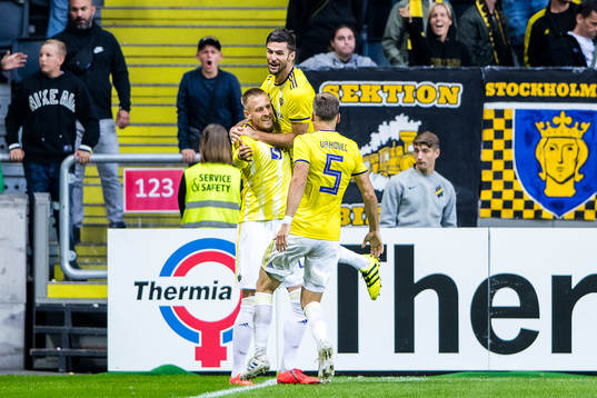 Andrej Kotnik of Maribor celebrates