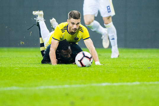 Blaz Vrhovec of Maribor and Henok Goitom of AIK