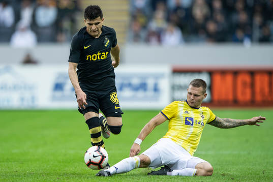Tarik Elyounoussi of AIK and Martin Milec of Maribor
