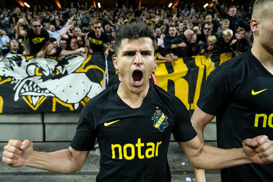 Tarik Elyounoussi of AIK celebrates