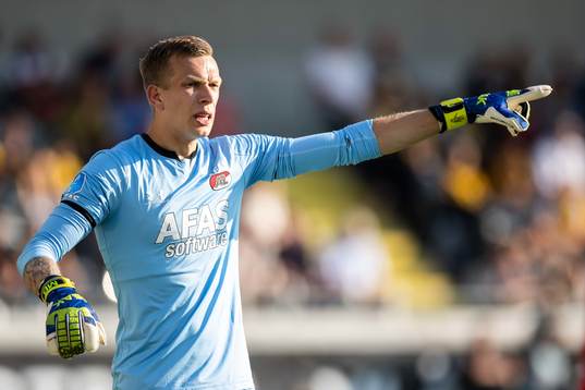 Goalkeeper Marco Bizot of AZ Alkmaar