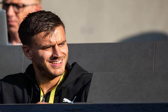 Alexander Jeremejeff of Häcken in the stands