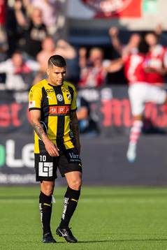 Paulinho of Häcken looks dejected