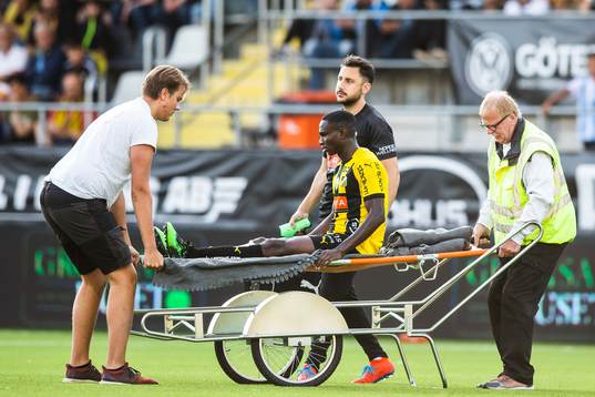 Godswill Ekpolo of Häcken leaves the pitch