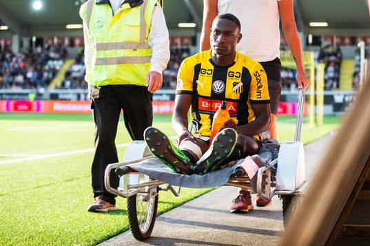 Godswill Ekpolo of Häcken leaves the pitch