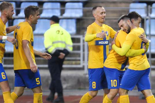 Sead Haksabanovic of IFK Norrköping celebrate with