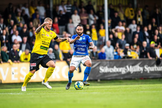 Mjällbys David Löfquist och Norrbys Richard Yarsuvat