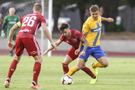 Leonel Strumia of Liepaja and Christoffer Nyman of IFK