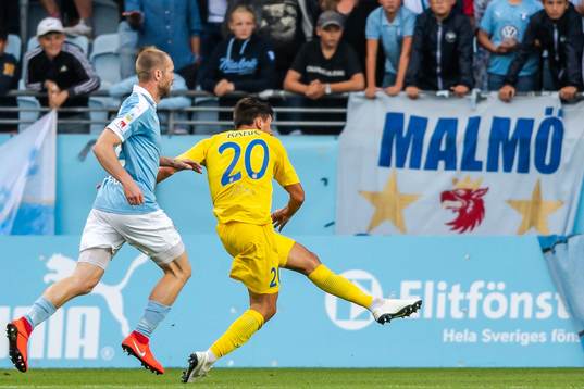 Sven Karic of Domzale scores 2-2