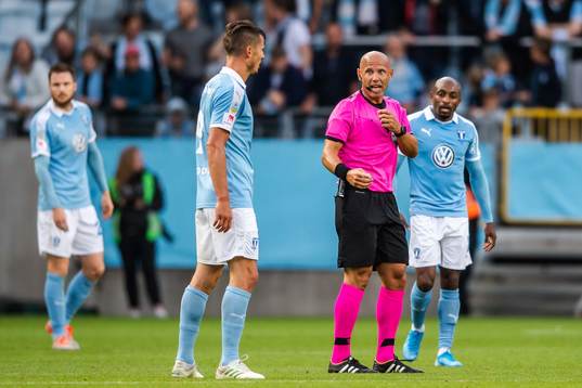 Markus Rosenberg of Malmö FF in a conversation with