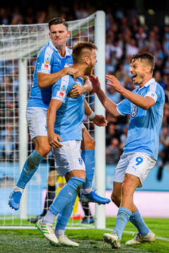 Rasmus Bengtsson of Malmö FF celebrates with Marcus