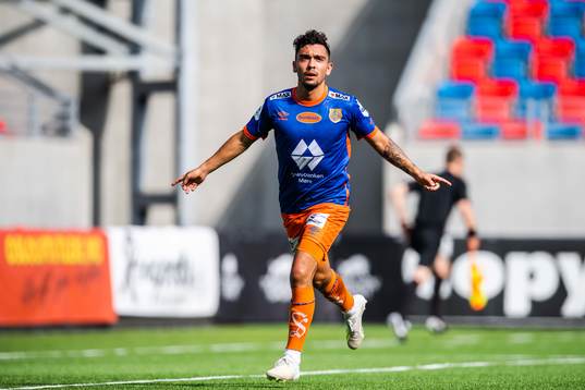 Niklas Castro of Aalesund celebrates