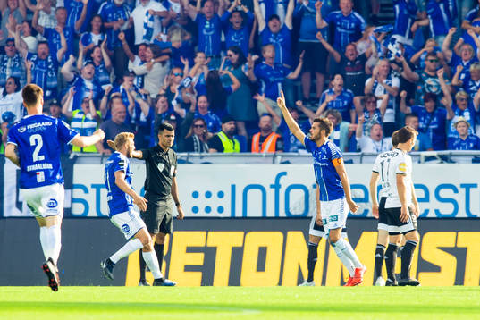 Joachim Thomassen of Sarpsborg 08 celebrates with his