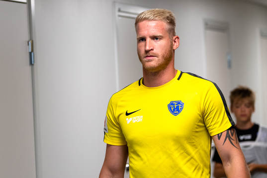 Falkenbergs målvakt Hampus Nilsson före fotbollsmatchen i