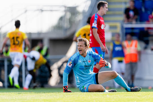 Helsingborgs målvakt Anders Lindegaard deppar
