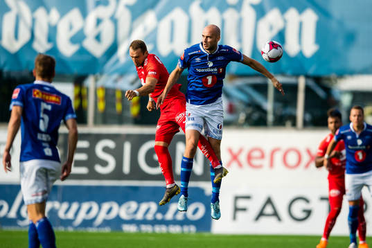 Veton Berisha of Brann and Magnus Blakstad of Ranheim