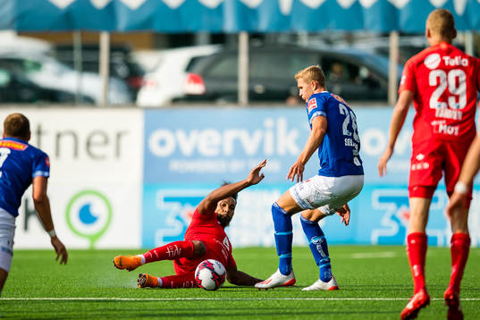 Bismar Gilberto Acosta Evans of Brann and Ola Selvaag