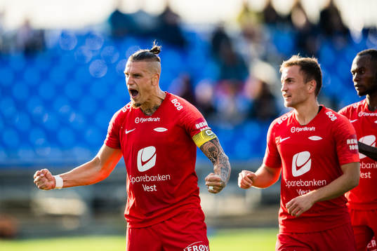 Vito Wormgoor of Brann celebrates