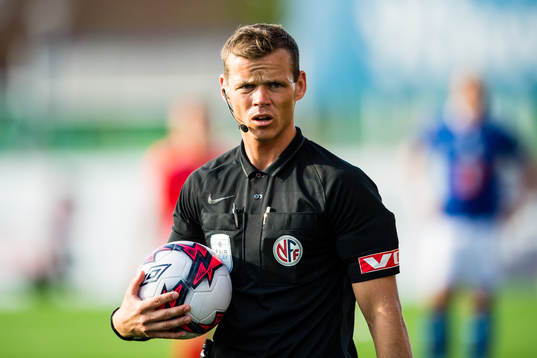 Sigurd Smehus Kringstad, referee