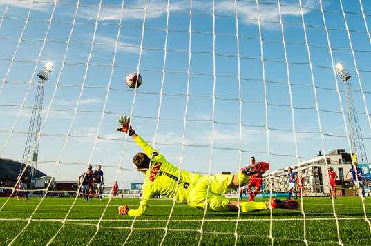 Vito Wormgoor of Brann scores the 0-2 goal