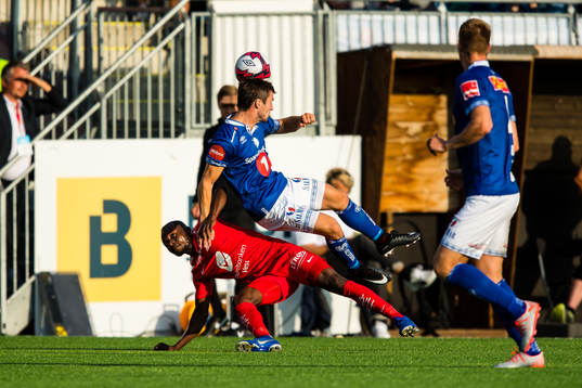 Gilbert Koomson of Brann and Aleksander Foosnæs of Ranheim