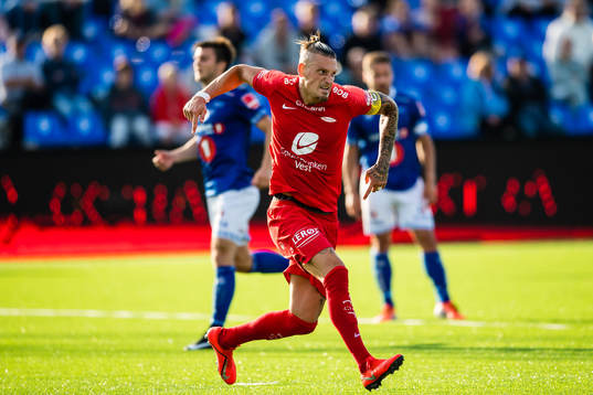 Vito Wormgoor of Brann celebrates