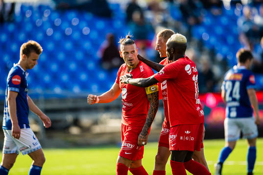 Vito Wormgoor of Brann celebrates