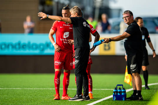 Vito Wormgoor of Brann and Lars Arne Nilsen, head coach of